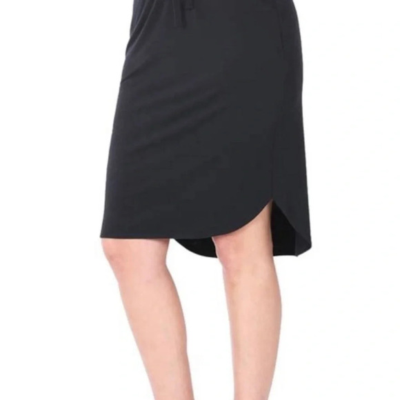 Zenana Outfitters Dresses & Skirts - Zenana tulip hem black skirt size small